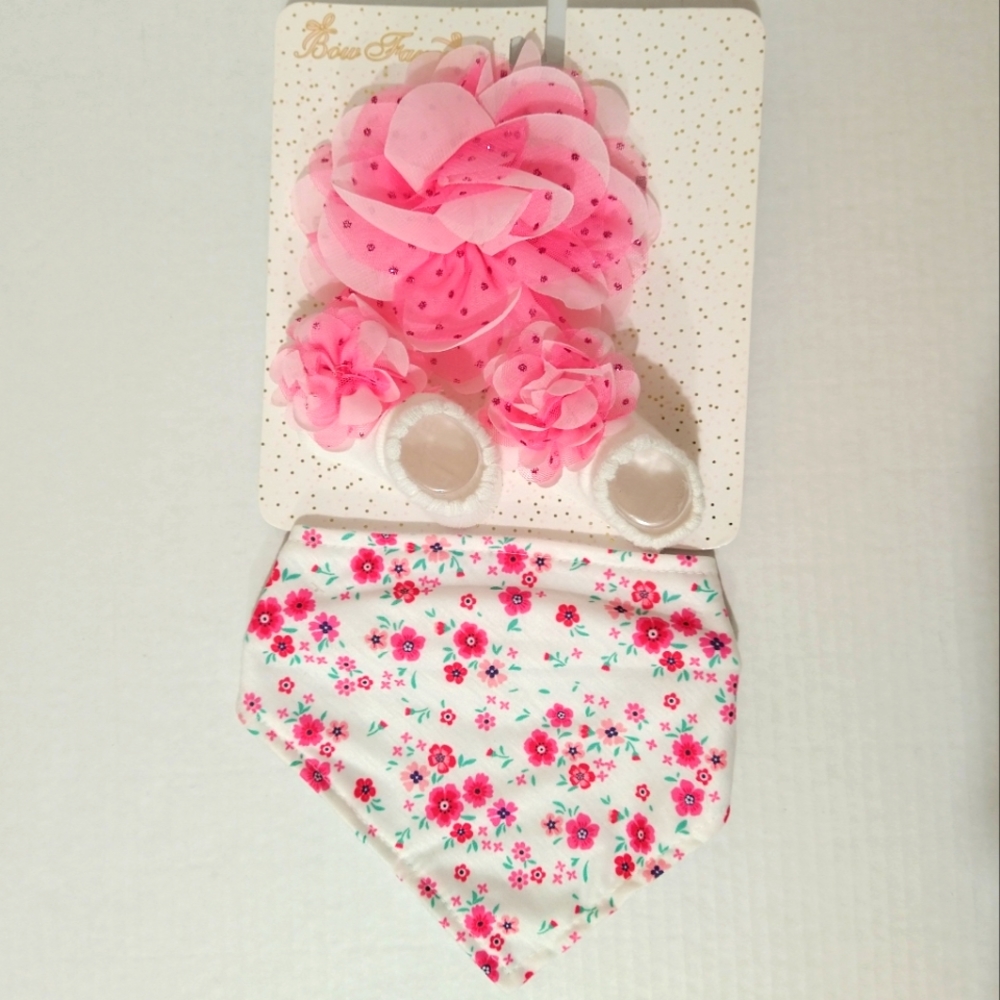 NWT Baby Girl Accessories Set